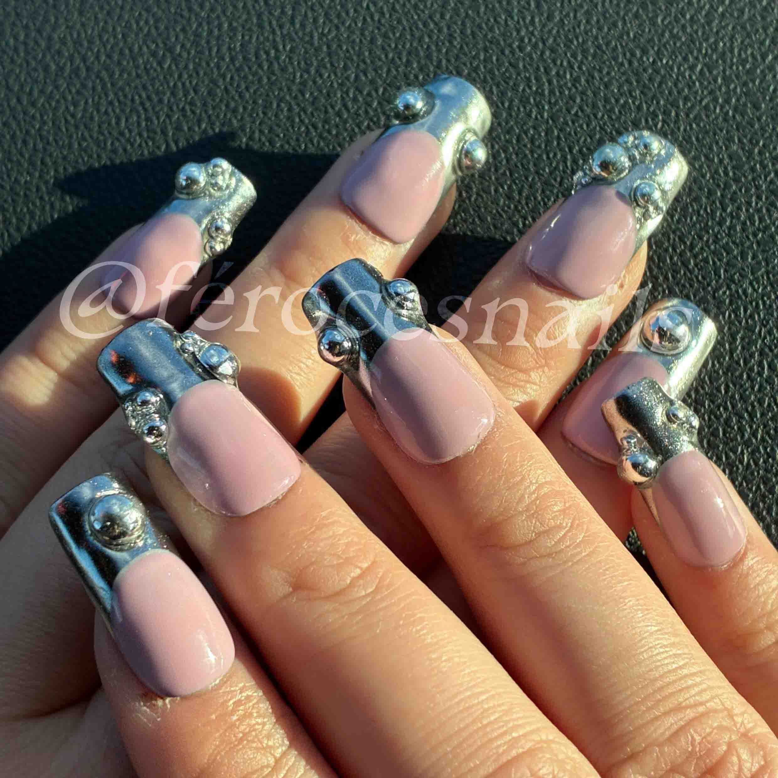 Silver beads - Press-on nails carre